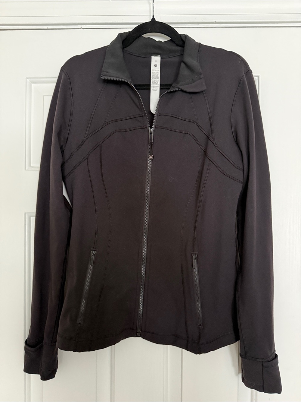Lululemon define jacket in black sz 12 Excellent!